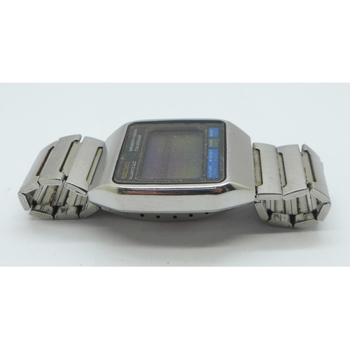 1236 - A Seiko Quartz LC memory-bank LCD wristwatch, a/f, (requires battery, not tested)