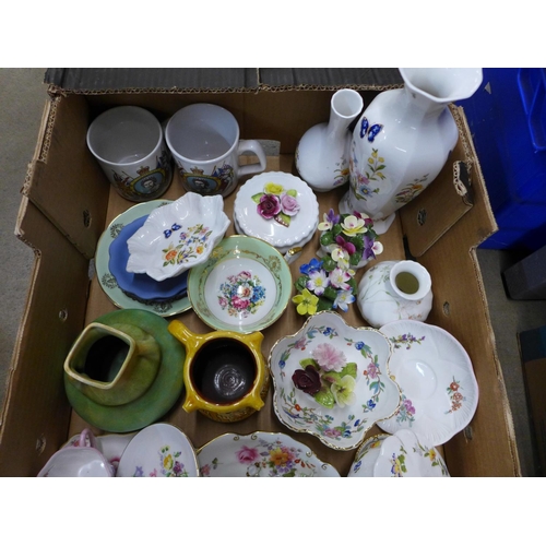 1287C - A Devon Lustrine Fieldings Royal George lustre bowl, Aynsley Cottage Garden, Wedgwood, Spode and oth... 