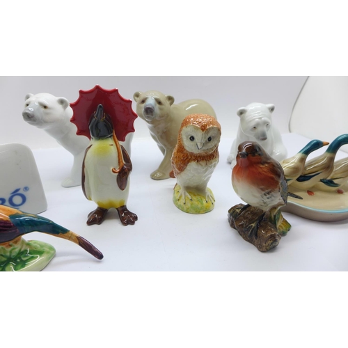 673 - Three Lladro polar bears, a Lladro dealers' plaque and five Beswick bird figures, three birds a/f