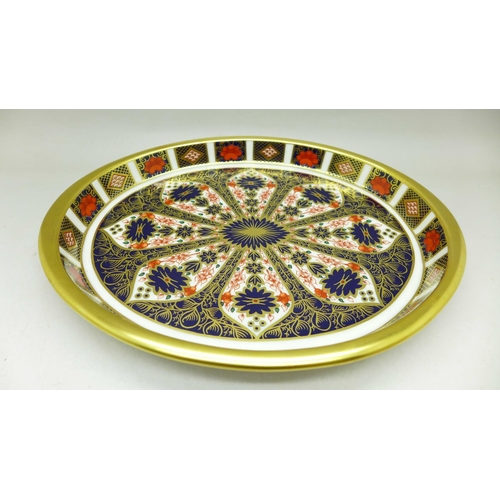 687 - A Royal Crown Derby 1128 pattern oval tray, 19.5cm x 15.5cm