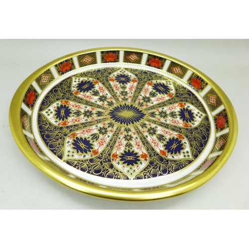 687 - A Royal Crown Derby 1128 pattern oval tray, 19.5cm x 15.5cm