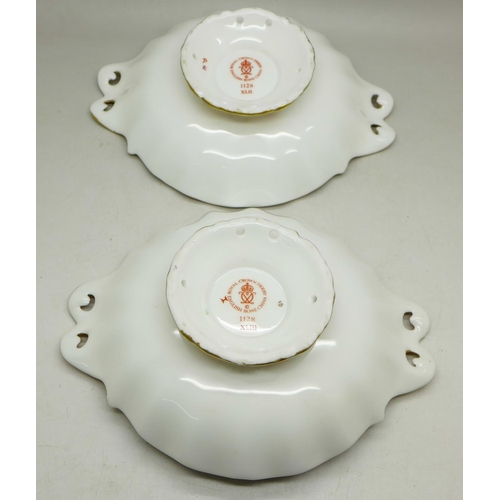 690 - A pair of Royal Crown Derby 1128 pattern wavy edge dishes, 16cm