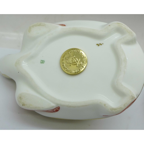 692 - A Royal Crown Derby 1128 pattern table lighter and a turtle paperweight, (2)