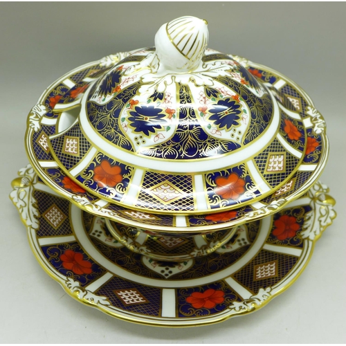 701 - A Royal Crown Derby 1128 pattern tureen, 18cm, with stand