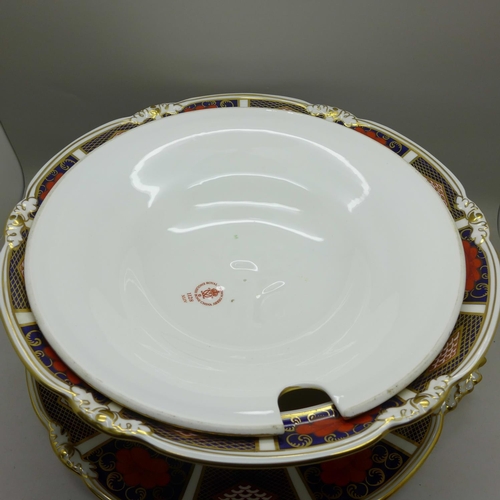 709 - A large Royal Crown Derby 1128 pattern tureen with stand