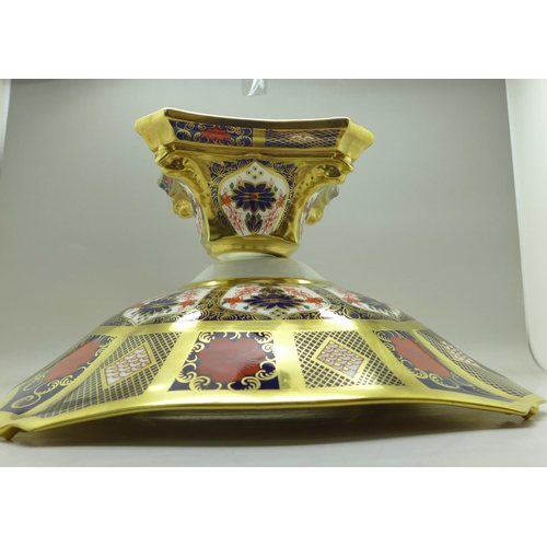 710 - A Royal Crown Derby 1128 pattern comport/centre piece, 27cm