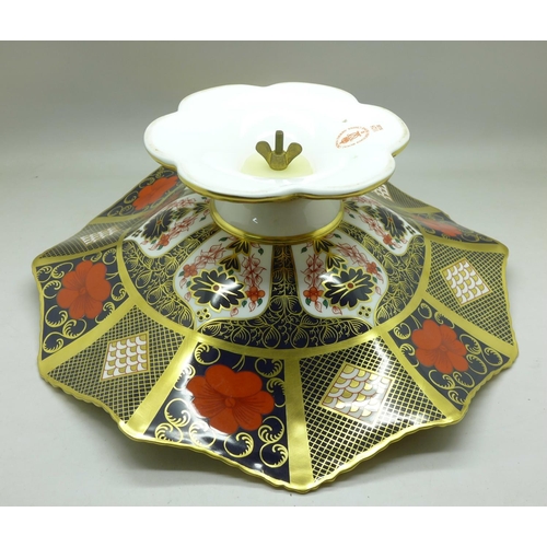 713 - A large Royal Crown Derby 1128 pattern wavy edge comport/centrepiece, 30cm