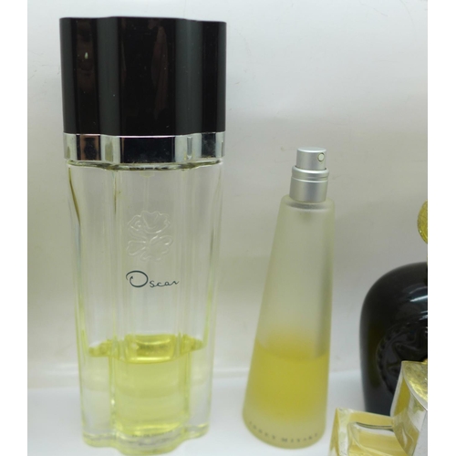 732 - Perfumes; Fendi, Oscar de la Renta, Opium, Nina Ricci, Si, Hugo XX, Dissey, Valentin Yudashkin and o... 