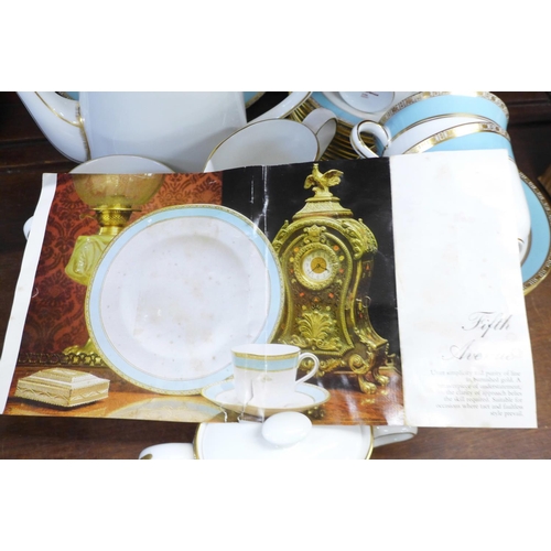 759 - A Royal Crown Derby Fifth Avenue tea set with teapot, cream, sugar and cake plate, one cup a/f (seve... 