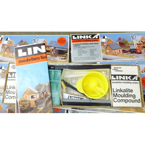 805 - Nine boxes of Linka, Modellers Building System 6 mould brick packs