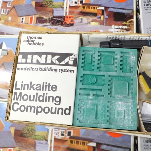 805 - Nine boxes of Linka, Modellers Building System 6 mould brick packs