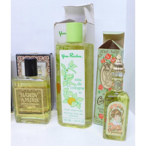 825 - A collection of perfumes (16)