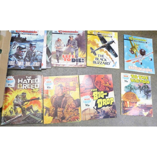 861 - A large collection of war picture library and commando comics, approximately 200 in total