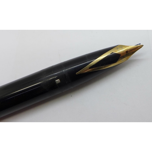 950 - A Sheaffer-Australian fountain pen with 14ct gold nib and snorkel filler