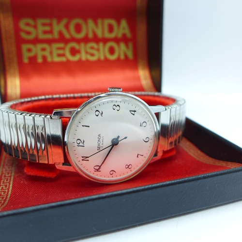 981 - A Sekonda 17 jewels wristwatch, boxed