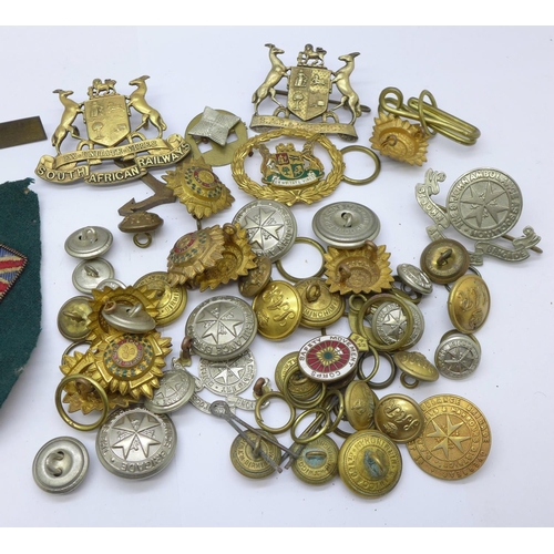 993 - A collection of mainly uniform buttons, a South African Railways badge, a S.A.R & H. Police and two ... 