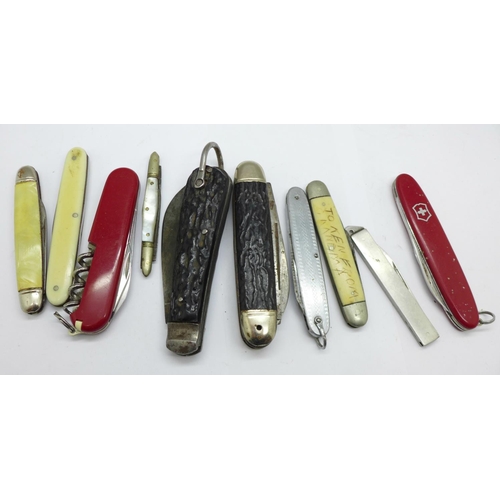 996 - A collection of ten penknives