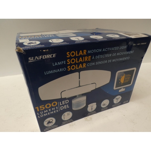 3153 - A 1500 Lumen Solar Light    (218 -189 ) * This Lot Is Subject To Vat