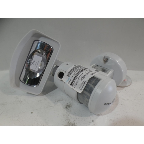 3225 - Nightwatcher NW765 White LED Security Light, RRP £133.33 + VAT (219-300) * This lot is subject to VA... 