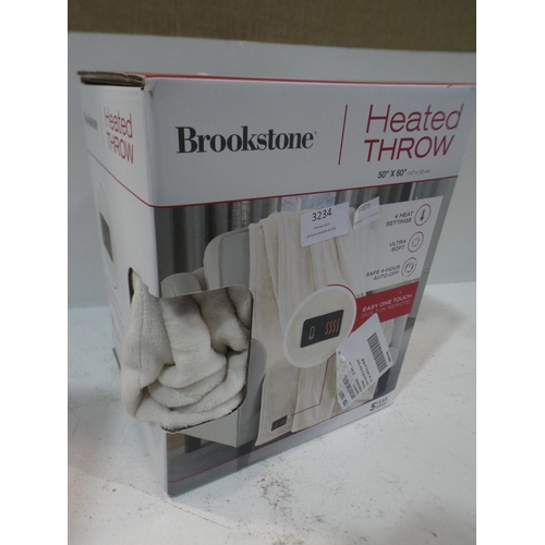 3234 - White Brookstone Heated Throw (50cm x 60cm) (219-327) * This lot is subject to VAT