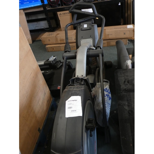 3277 - Proform 7.0 Elliptical Trainer, Rrp £908.33 + Vat (4053-65) * This lot is subject to VAT