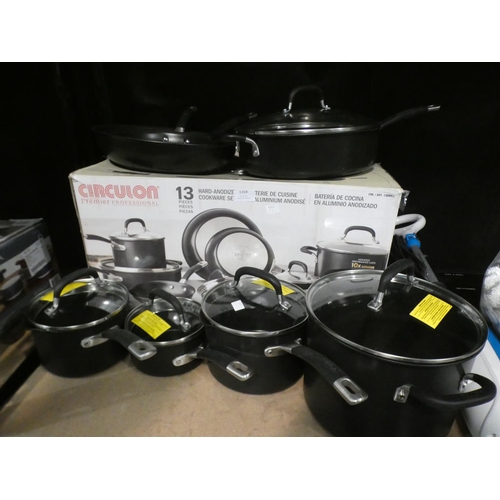 3358 - Black Circulon Cookware Set, RRP £159.99 + VAT (219-188) * This lot is subject to VAT