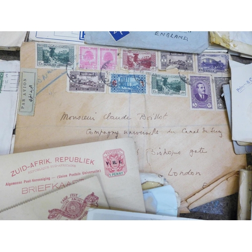 689 - World postal history; an accumulation of all period world postal history including (a few) Great Bri... 