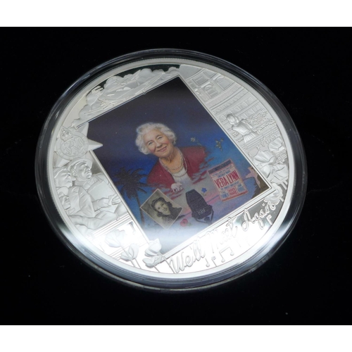 990 - A 2020 Dame Vera Lynn 'The Portrait Coin', 5oz. pure silver proof Ten Pounds coin in wooden case, 1,... 