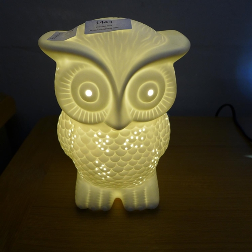 1443 - A white owl lamp (LP00711)   #