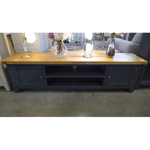 1523 - A Hampshire blue painted oak extra large TV unit (KEL P32-73)  * this lot is subject to VAT