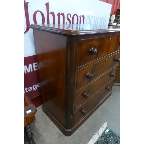 104 - A Victorian mahogany chest of drawers