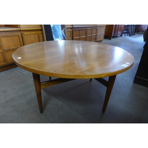 142 - A Gordon Russell teak circular coffee table