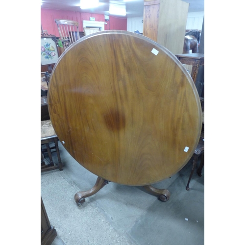 284 - A Victorian mahogany circular tilt-top breakfast table, 74cms h x 122cms d