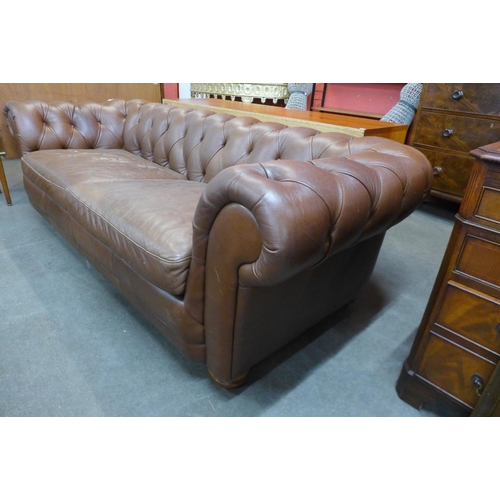 87 - A Lazboy chestnut brown leather Queensbury Chesterfield settee (4051-17) RRP £999.91

* Please note ... 