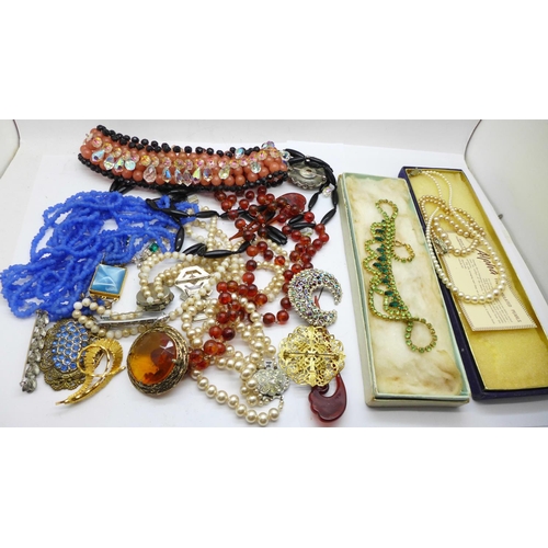 1003 - Vintage jewellery