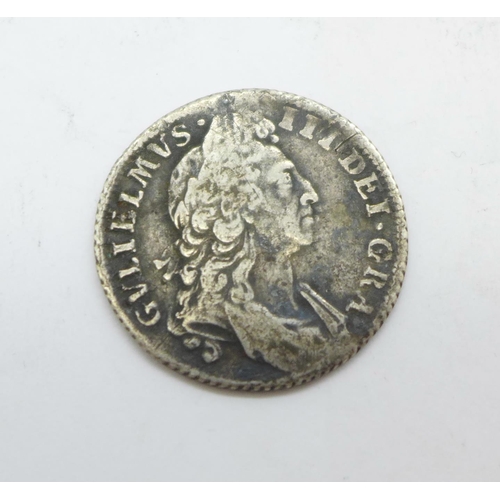 1024 - A William III silver shilling, date worn, possibly 1696