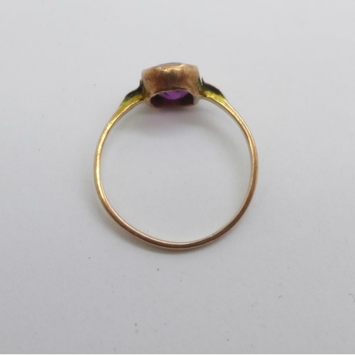 1030 - A 9ct gold and amethyst ring, 1.2g, L, stone scratched