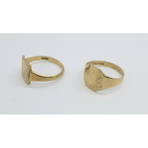 1057 - Two 9ct gold rings, 5g, R and S