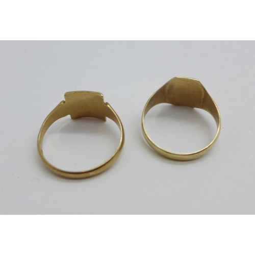 1057 - Two 9ct gold rings, 5g, R and S