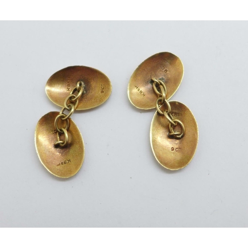 1066 - A pair of 9ct gold cufflinks, 4.2g