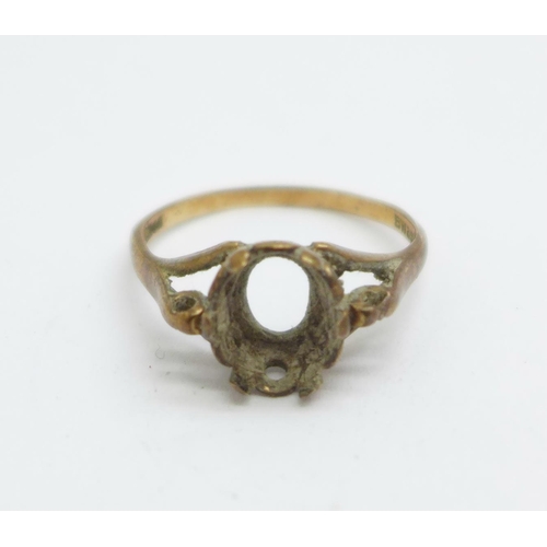 1086 - A 9ct gold ring, a/f, lacking stone, 2.1g, P