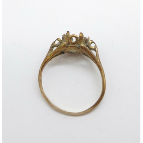 1086 - A 9ct gold ring, a/f, lacking stone, 2.1g, P