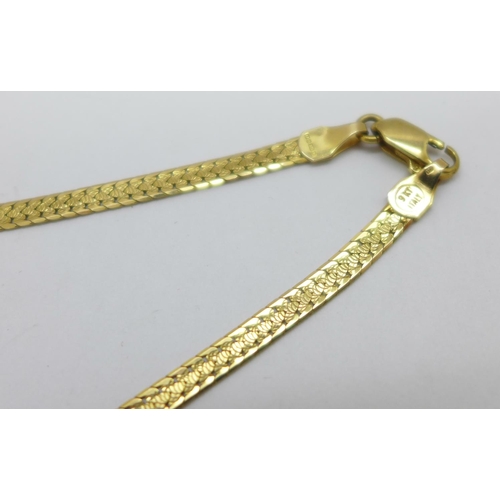 1136 - A 9ct gold necklace, 4.4g