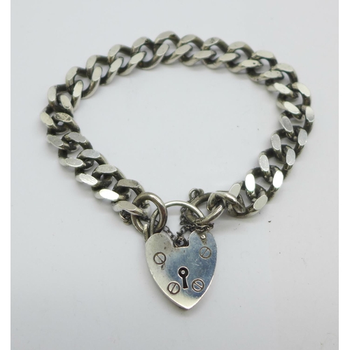 1139 - A silver curb link bracelet, 37g