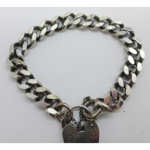 1139 - A silver curb link bracelet, 37g