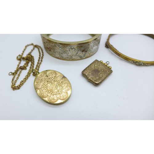 1176 - Two Victorian lockets and two bangles