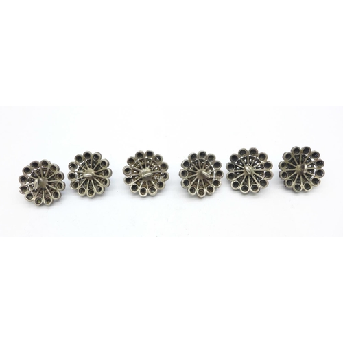 1186 - A set of six filigree buttons, (test as silver), 39g, diameter 23/24mm