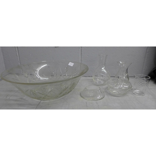 1199 - A cut glass bowl, vases, lidded jar, etc. **PLEASE NOTE THIS LOT IS NOT ELIGIBLE FOR POSTING AND PAC... 