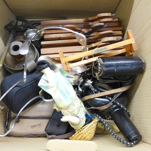 1236 - A pond yacht, Sennheiser headphones, boxed, camera, Bakelite hair dryer, radio, a/f, etc. **PLEASE N... 