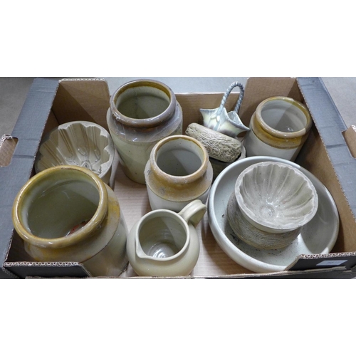 1246 - A collection of stoneware jars, jelly moulds, etc. **PLEASE NOTE THIS LOT IS NOT ELIGIBLE FOR POSTIN... 